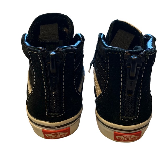 Excellent used condition. Vans Toddler Sk8 - hi zip. Black & white. Toddler 4.0 - Picture 3 of 4